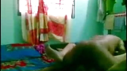 वह हिंदी सेक्सी फिल्म हिंदी गधा और गले में pimmel छोड़ देता है