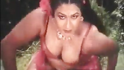 जोड़ा में प्यार सेक्सी फिल्म वीडियो में दिखाएं fucks में स्नानघर