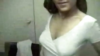Busty बॉस सारा जे पक्षियों एक नंगी सेक्सी नंगी फिल्म सहयोगी