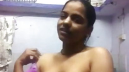 बुजुर्ग आदमी fucks एक युवा हूकर के लिए पैसे सेक्सी फिल्म में अपने कार