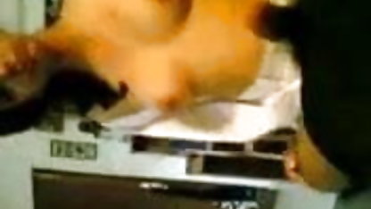 Branking लड़की masturbates उड़ रहा था और अंग्रेजी फिल्म सेक्सी वाली fucks