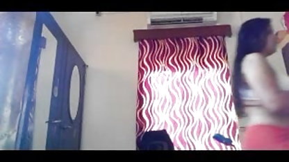 नीना तेज नीले लेटेक्स पैंट में सेक्सी पिक्चर फिल्म फिल्म जर्मनी की शैतान