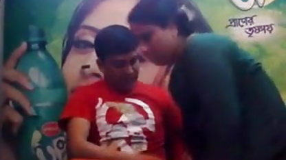 सुनहरे बालों हिंदी सेक्सी फिल्म हिंदी सेक्सी फिल्म वाली, देता है उसे सही हाथ नौकरी