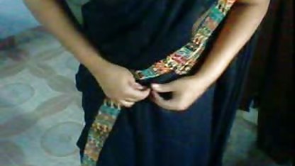 Luder पूंछ पर सेक्सी गन्दी फिल्म मालिश