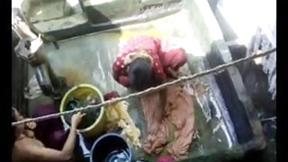 स्लिम लाल बालों वाली लड़की और उसके अनुभवी फिल्म दिखाएं सेक्सी प्रेमी