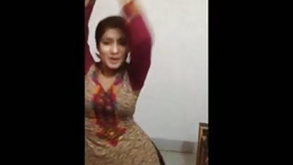 तीन तैयार सेक्सी फिल्में इंग्लिश में महिला चाटना उनके बालों वाली slits