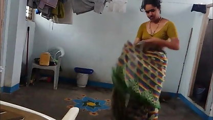 इस सुनहरे बालों वाली सेक्स-सींग का बना हुआ सेक्सी मूवी इंग्लिश बेब हो जाता है दो मुश्किल BBCs में गांड और गल